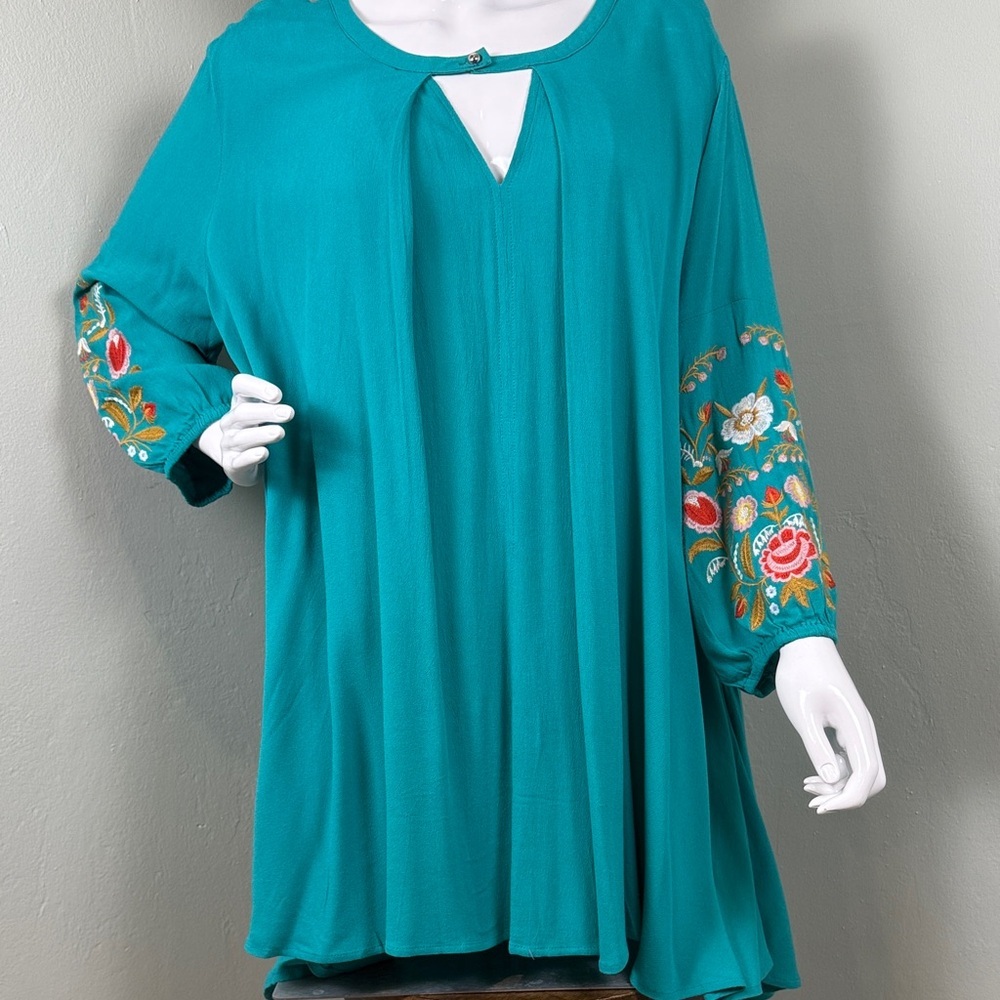 JODIFL Teal Dress With Embroidered Applique Sleeves Tunic Size Medium